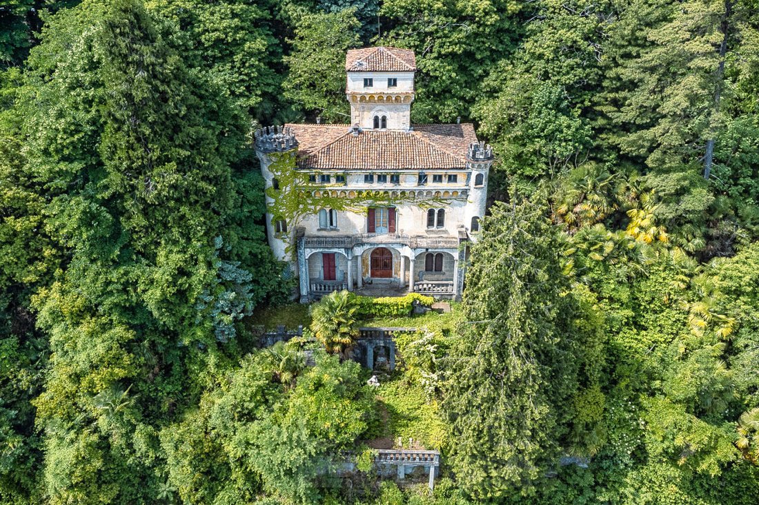 Villa in Cecca-Agagliate, Piedmont, Italy 1 - 18062875