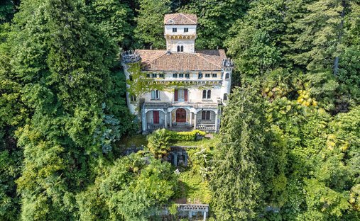 Villa in Cecca-Agagliate, Piedmont, Italy 1