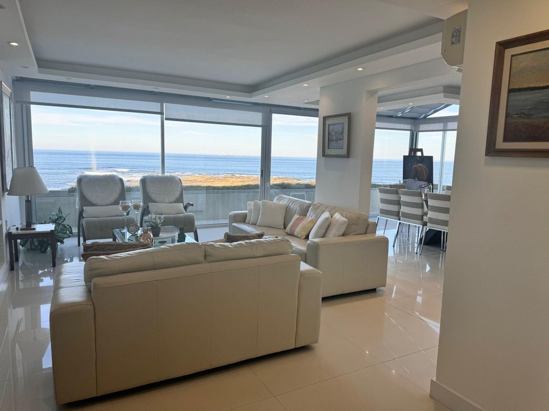 Apartment in Punta del Este, Maldonado Department, Uruguay 2 - 18063358