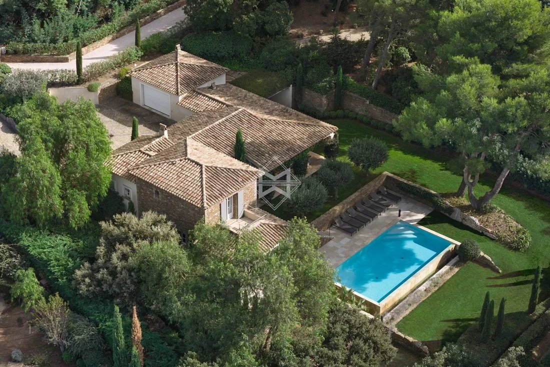 Villa en La Croix-Valmer, Provenza-Alpes-Costa Azul, Francia 2 - 18064817