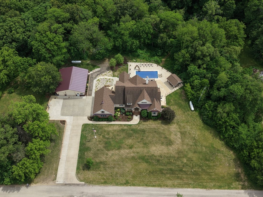 House in Spring Valley, Illinois, United States 2 - 18063451