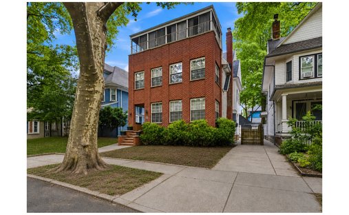 House in New York, New York, United States 1
