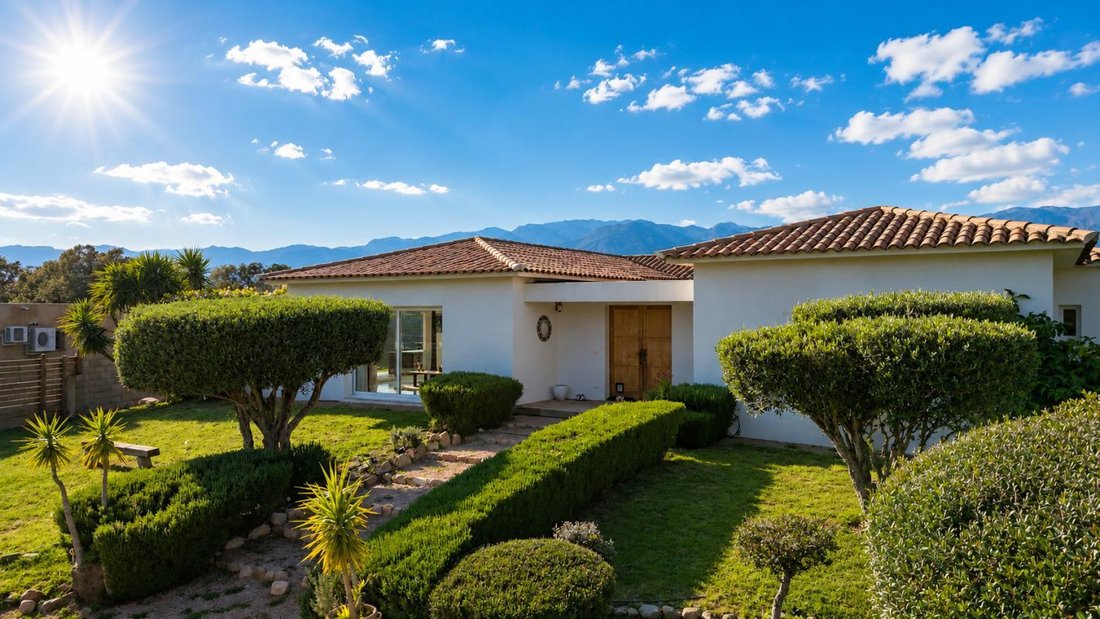 House in Porto-Vecchio, Corsica, France 1 - 17892477