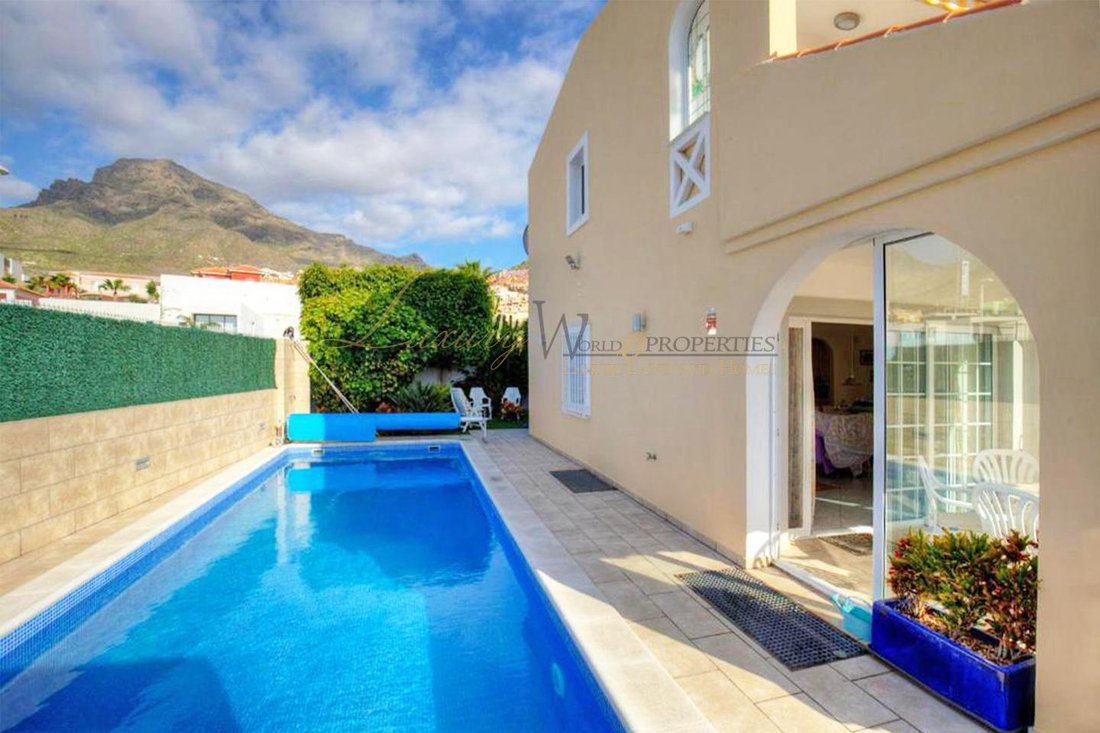 Townhouse in Costa Adeje, Adeje, Canary Islands 2 - 18063437