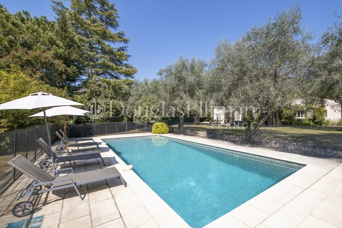 Villa in Mougins, Provence-Alpes-Côte d'Azur, France 4 - 15617774