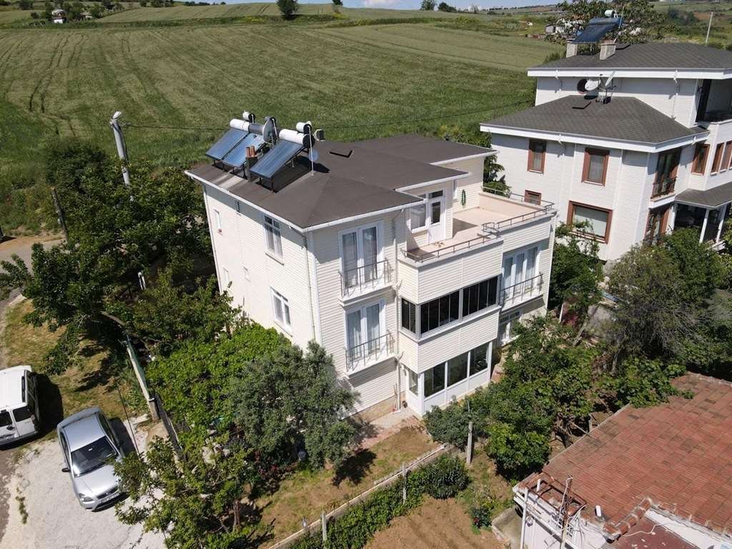 Villa in Tekirdağ, Tekirdağ, Turkey 1 - 18061095