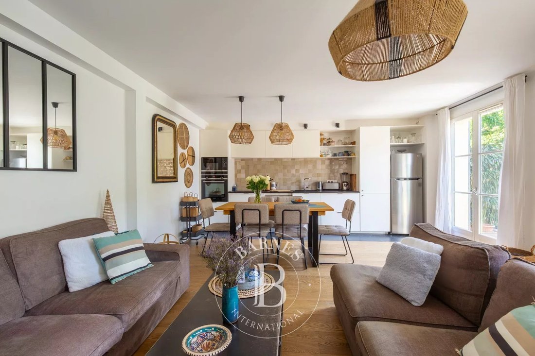 House in Saint-Germain-en-Laye, Ile-de-France, France 1 - 18064596
