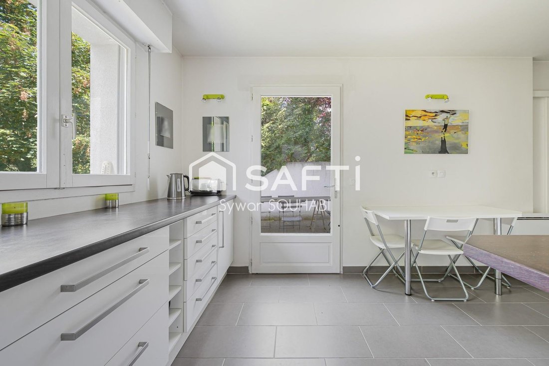 House in Centre Ville, Rueil-Malmaison, France 5 - 18062359