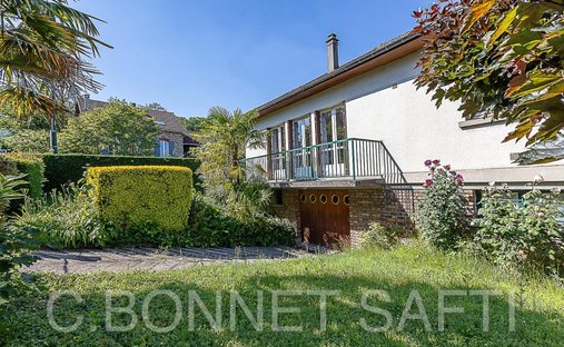 House in Bièvres, Ile-de-France, France 1