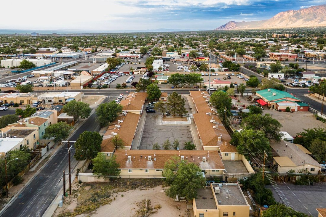 Albuquerque, New Mexico, United States 1 - 18062719