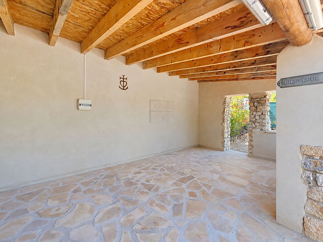Villa in Mas-Blanc-des-Alpilles, Provence-Alpes-Côte d'Azur, France 3 - 18061490