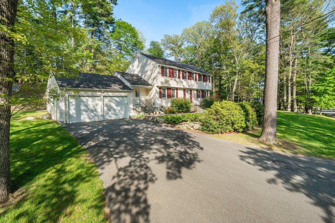 House in Weston, Massachusetts, United States 3 - 18063680