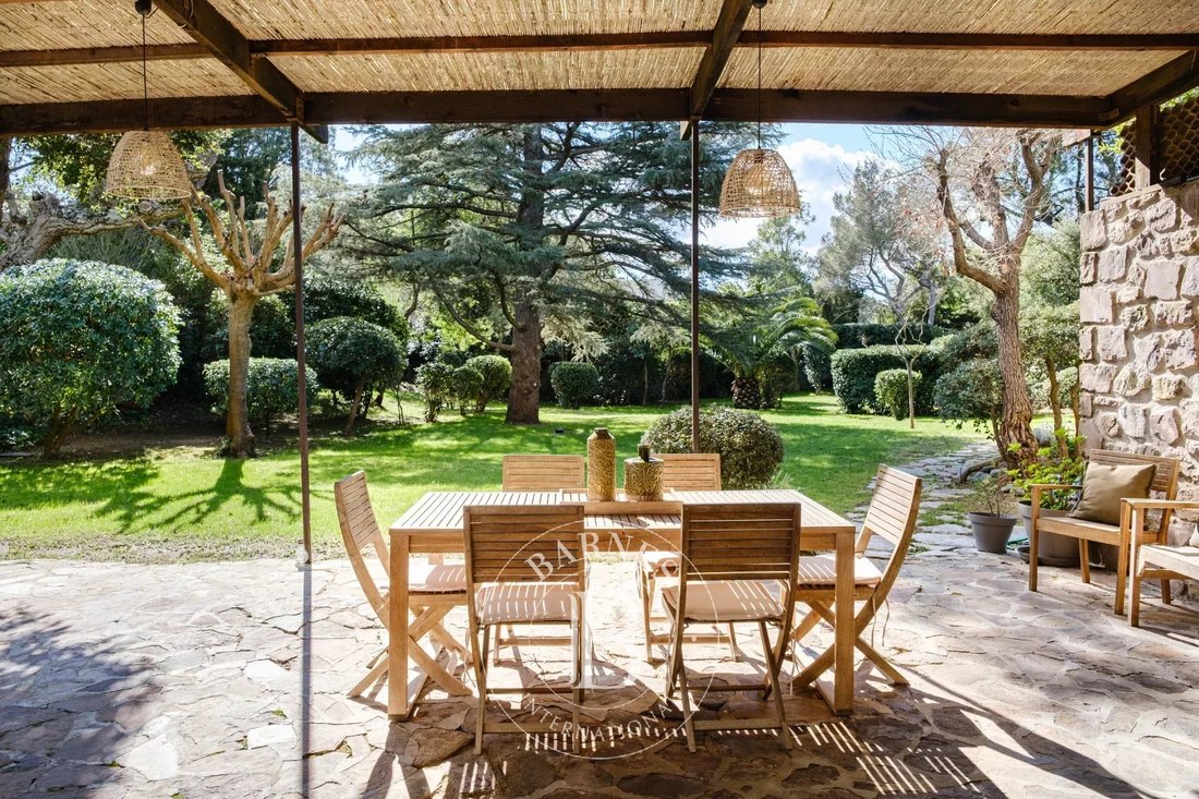 Villa in Grimaud, Provence-Alpes-Côte d'Azur, France 3 - 17407455