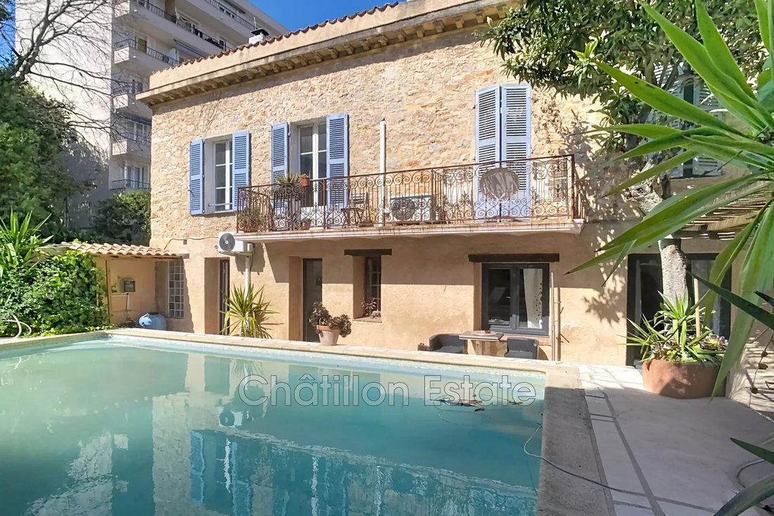 Villa in Cannes, Provence-Alpes-Côte d'Azur, France 1 - 18064414