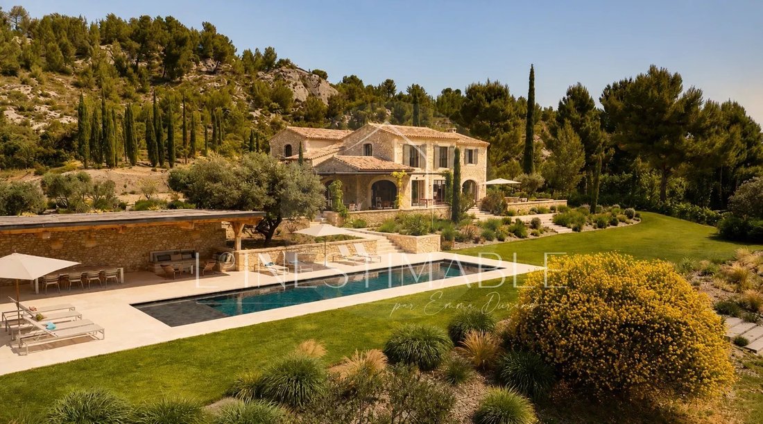Estate in Maussane-les-Alpilles, Provence-Alpes-Côte d'Azur, France 2 - 15997407