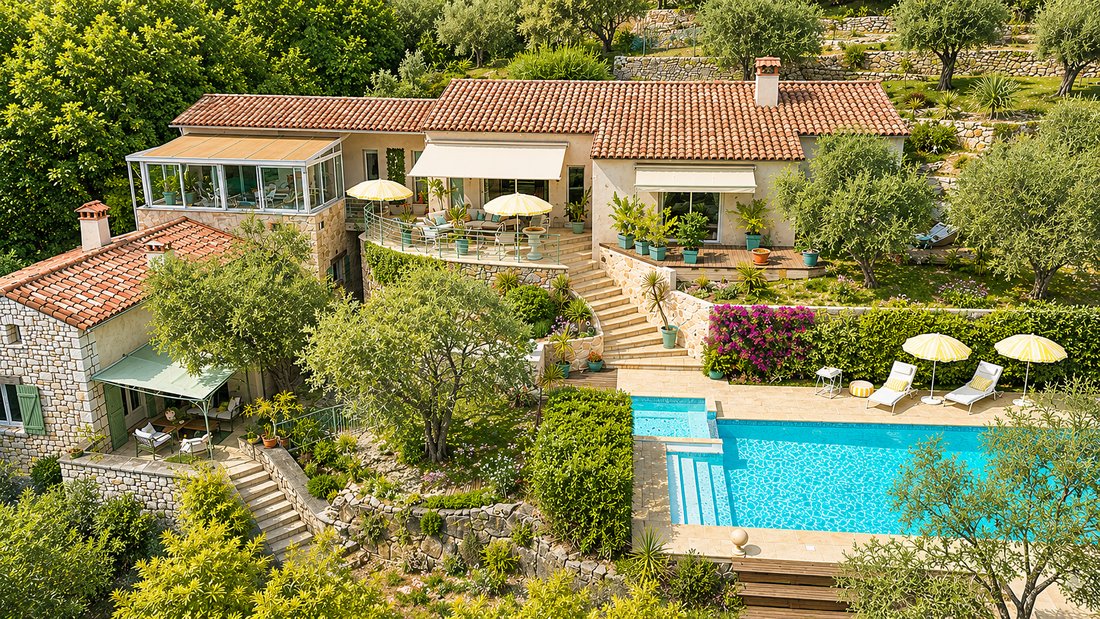Villa in Tourrettes-sur-Loup, Provence-Alpes-Côte d'Azur, France 1 - 18064139