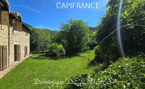 House in Marcols-les-Eaux, Auvergne-Rhône-Alpes, France 1