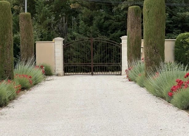 Estate in Granettes-Jauberte-Sainte Anne, Aix-en-Provence, France 2 - 17896934