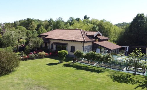 Villa in Invorio, Piemont, Italien 1