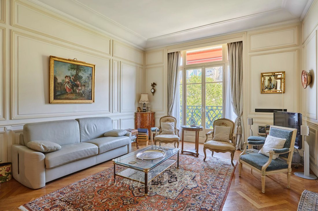 Apartment in Ecole Militaire, Paris 7e Arrondissement, Paris 4 - 18063690