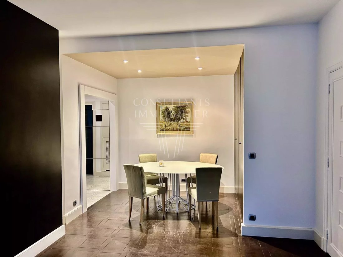 Apartment in Triangle d'Or, Paris 8e Arrondissement, Paris 4 - 18064764