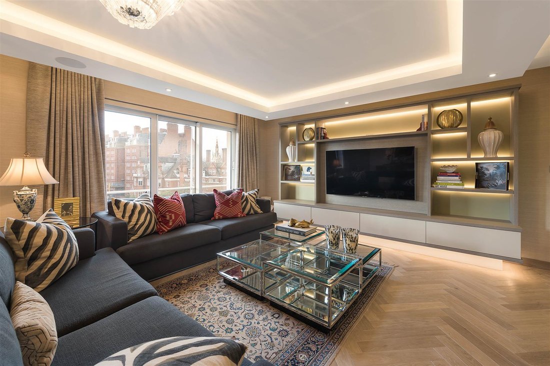 Apartment in Knightsbridge, Kensington And Chelsea, England 2 - 18062979