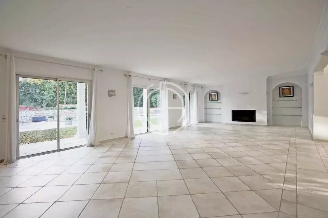 Villa in Mougins, Provence-Alpes-Côte d'Azur, France 4 - 17682815