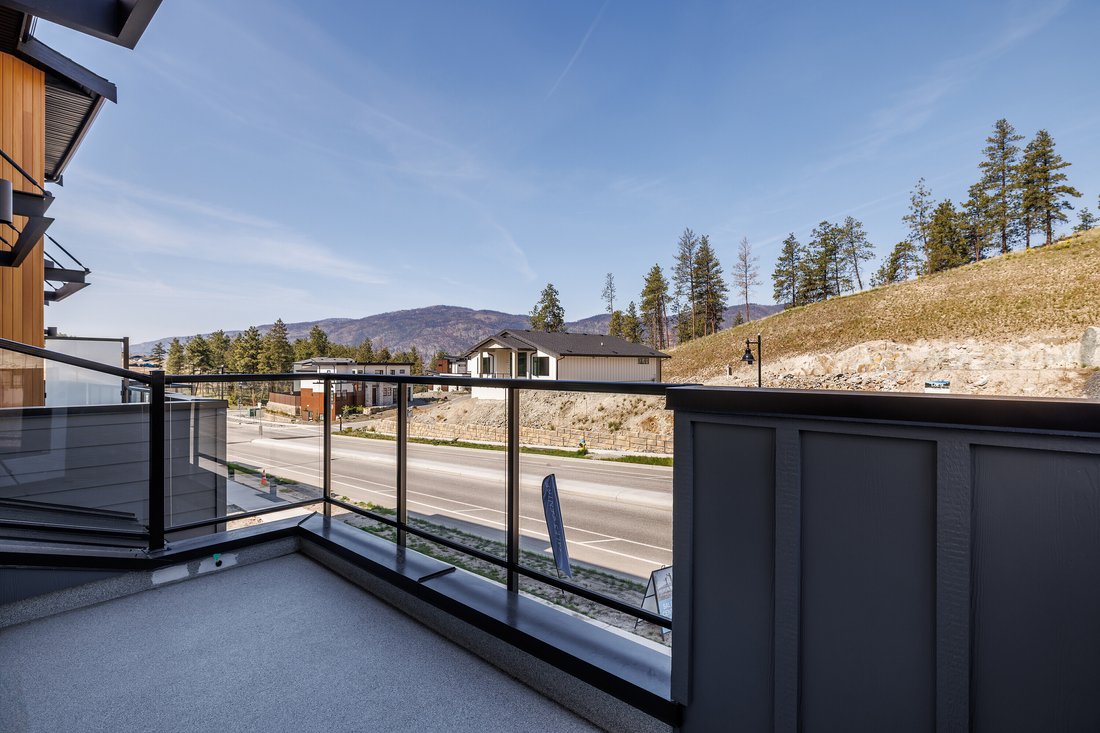 Townhouse in Kelowna, British Columbia, Canada 4 - 18061734