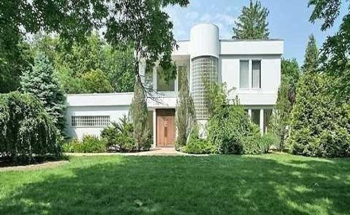 House in Albertson, New York, United States 1