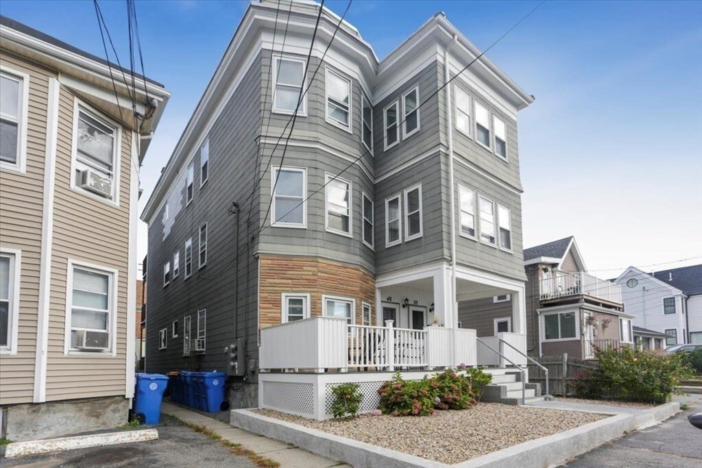 Condo in Winthrop, Massachusetts, United States 1 - 18063801