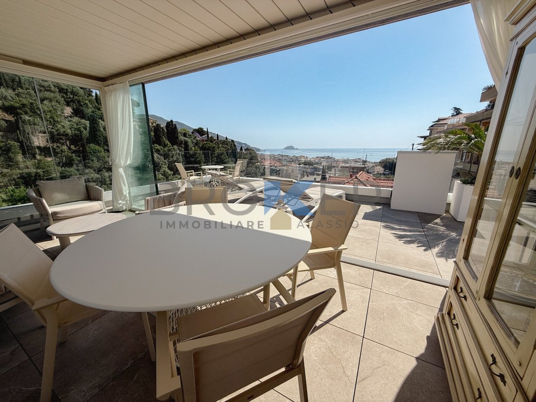 Apartment in Western Hill, Alassio, Liguria 1 - 18063722