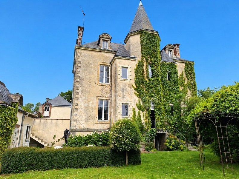 House in Soulge-sur-Ouette, Pays de la Loire, France 2 - 17467784