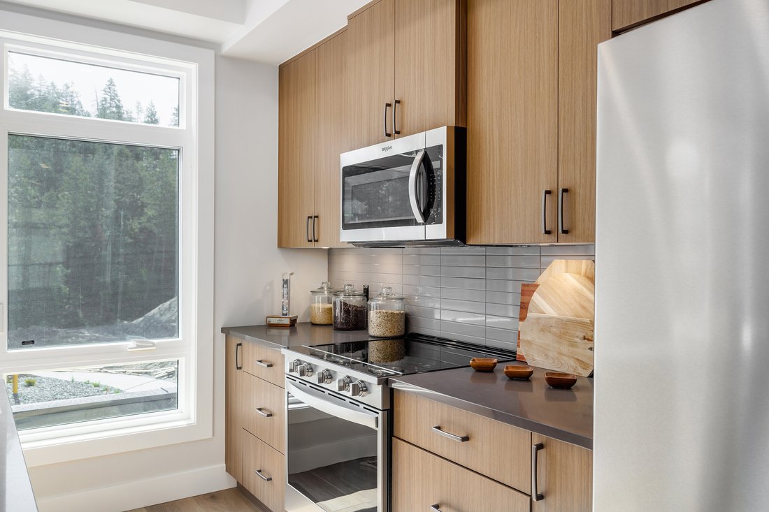 Townhouse in Kelowna, British Columbia, Canada 2 - 18061734