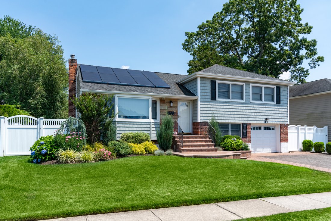House in Syosset, New York, United States 1 - 18062517