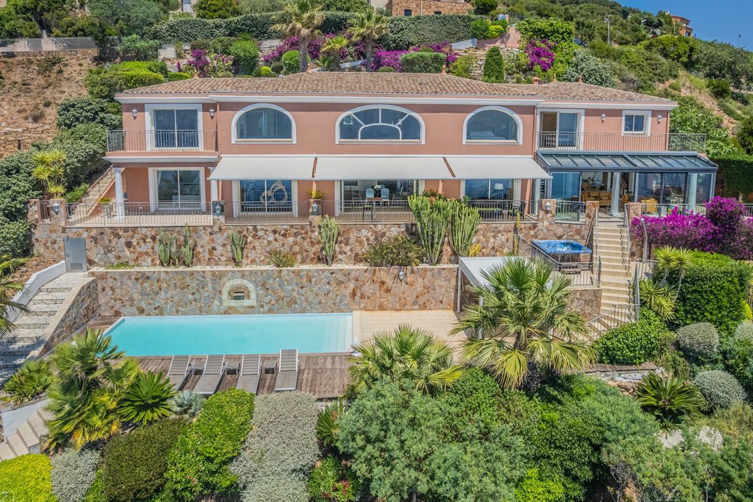Villa in Centre ville, Saint-Raphaël, France 5 - 17728013