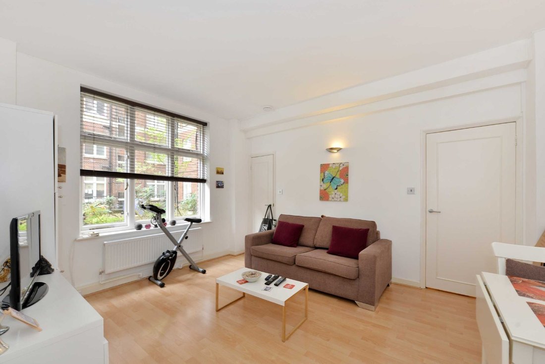 Apartment in St John's Wood, Westminster, England 2 - 18062663
