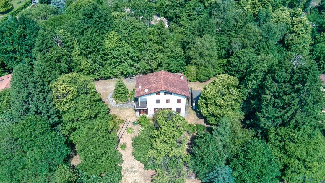 Villa in Cecca-Agagliate, Piedmont, Italy 1 - 18063621