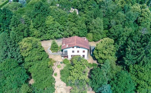 Villa in Cecca-Agagliate, Piedmont, Italy 1