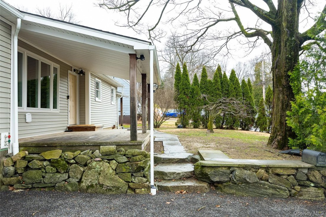House in Beacon, New York, United States 3 - 16864296