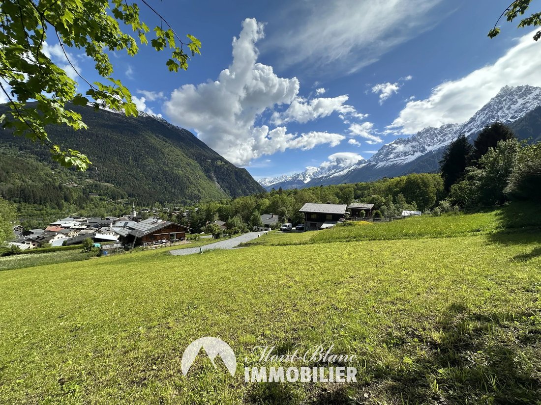 Land in Les Houches, Auvergne-Rhône-Alpes, France 4 - 18064484