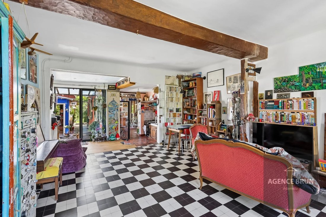 House in Villejuif, Ile-de-France, France 2 - 18064640