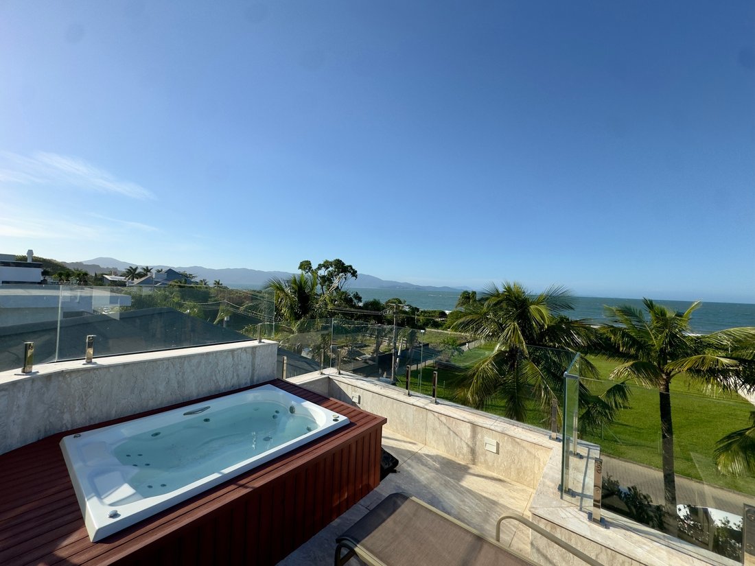 Villa in Jurerê Internacional, State of Santa Catarina, Brazil 2 - 18064627