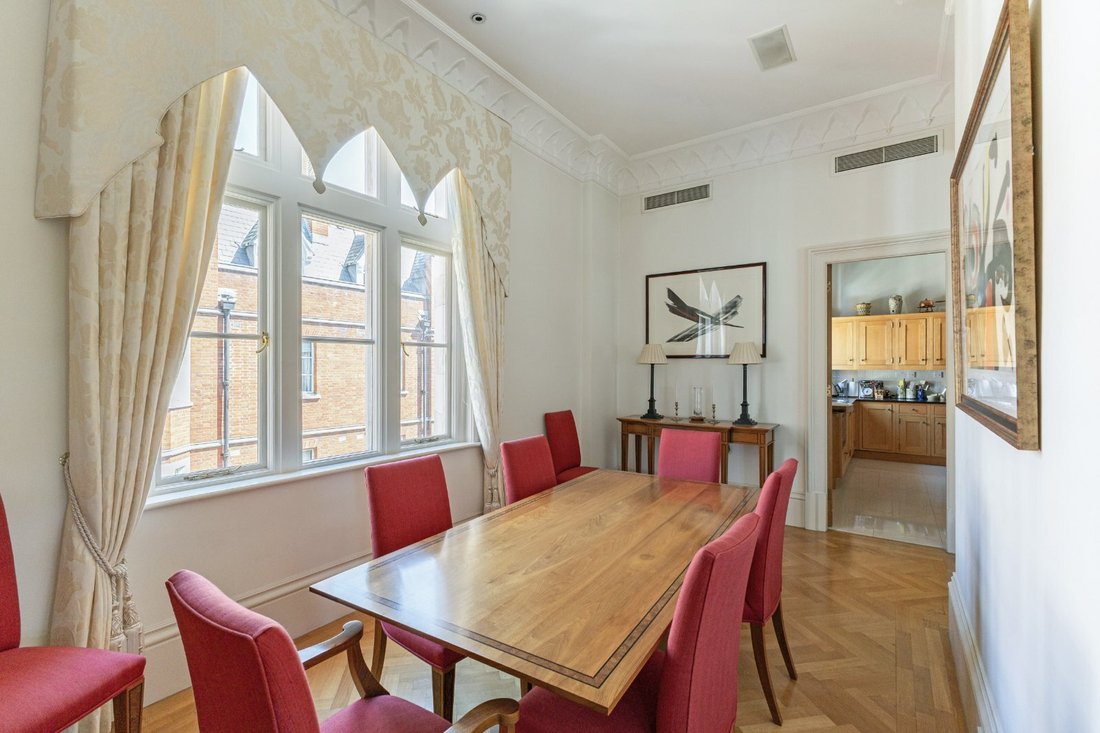 Apartment in South Kensington, Kensington And Chelsea, England 3 - 18063042