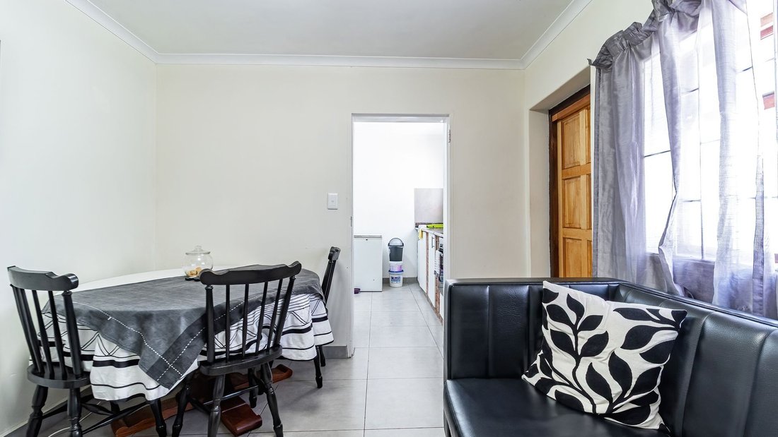 Country House in Observatory, Cape Town, South Africa 5 - 18061980