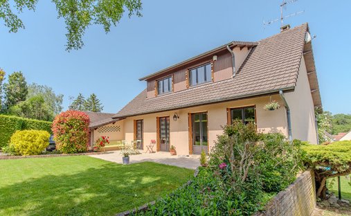 Villa in Oinville-sur-Montcient, Ile-de-France, France 1
