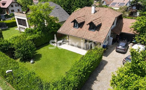 Haus in Ornex, Auvergne-Rhone-Alpen, Frankreich 1