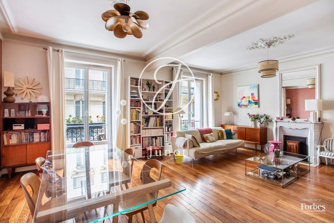 Apartment in Courcelles-Wagram, Paris 17e Arrondissement, Paris 4 - 18061313