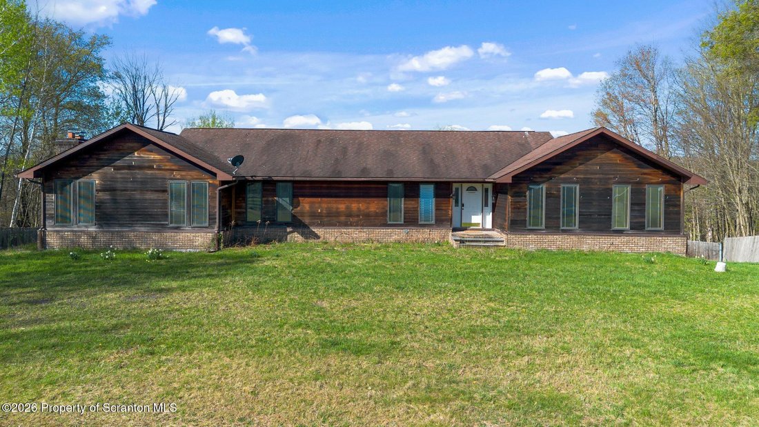 House in Waymart, Pennsylvania, United States 1 - 17380233