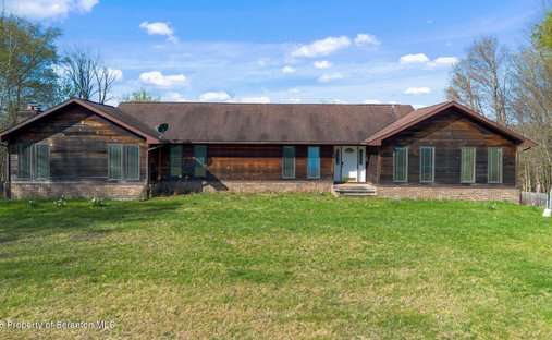 House in Waymart, Pennsylvania, United States 1
