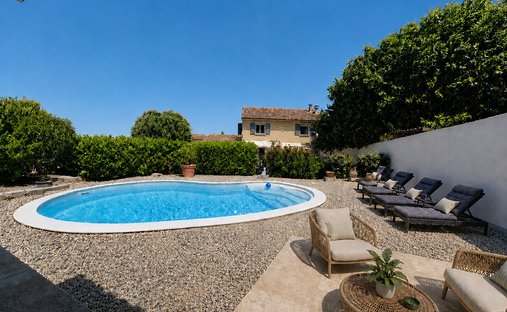 Villa in Mas-Blanc-des-Alpilles, Provence-Alpes-Côte d'Azur, France 1